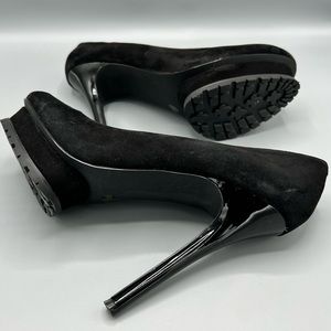 BCBGeneration BG-HAILE
COLOR/MATERIAL: BLACK
KIDSUEDE
SIZE/WIDTE 7.5M/37.5